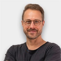 Niklas Nottenbohm ist Gründer und Geschäftsführer von VanDeBord.