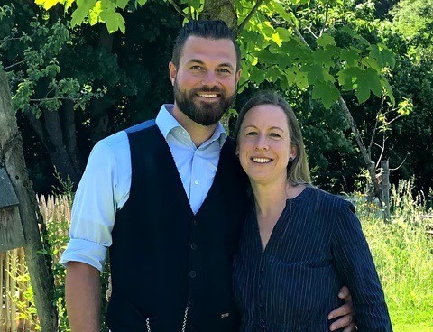 Sven und Susi Güntner sind mit ihrem Unternehmen OlivenZauber GmbH aus Rederzhausen bei Friedberg zufriedene Kunden der E-Commerce Beratungs- und Xentral Only-Agentur digitalXL.